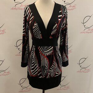 KIWI. Size S-M. Stretch V-neck Tunic Top with Tie Back. Short Dress?? B35
